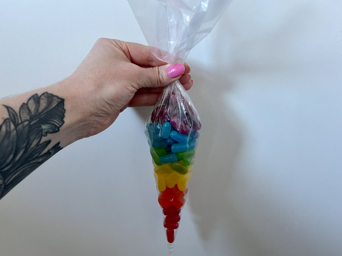 Rainbow candy cone 